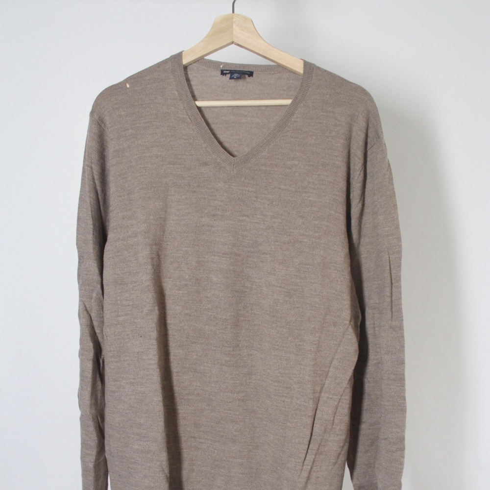 GAP Men's Beige Merino Wool V-Neck Sweater